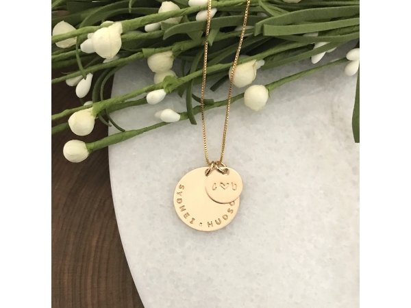 personalized gold names necklace