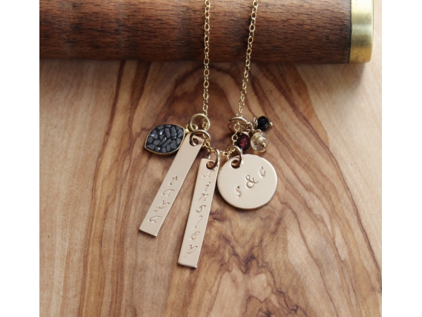 Gold name necklace