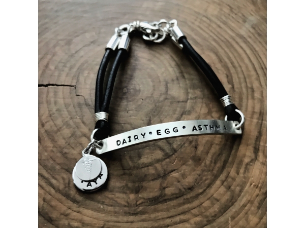 mens and women's medic alert bracelet