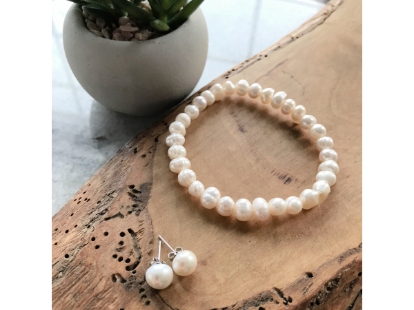 fresh water pearl bracelet