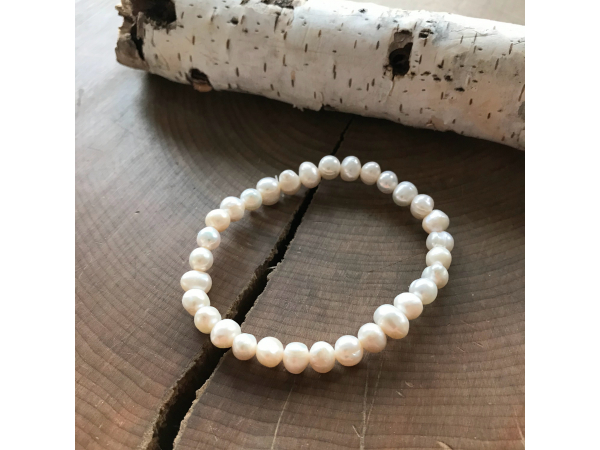 chunky pearl bracelet