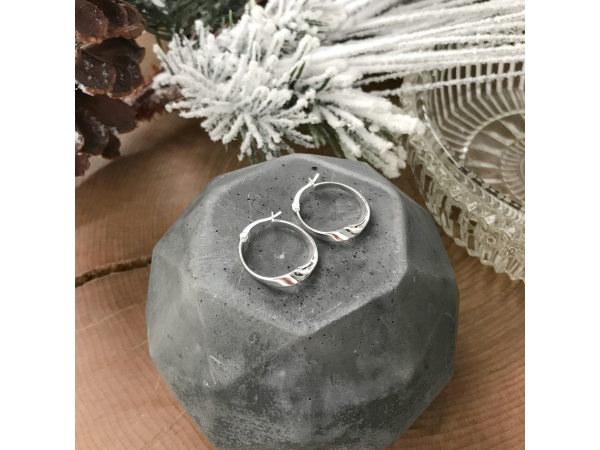silver twist hoop earrings