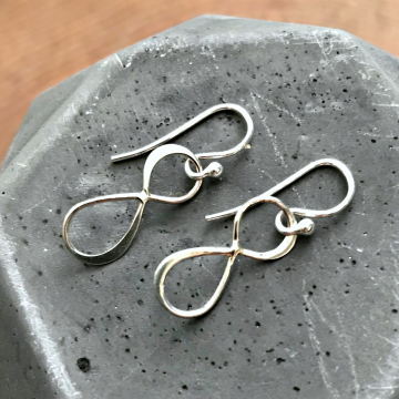 Silver infinity Earrings, Everyday dangle infinity Earrings, Sterling Silver Earrings - Infinity Earrings